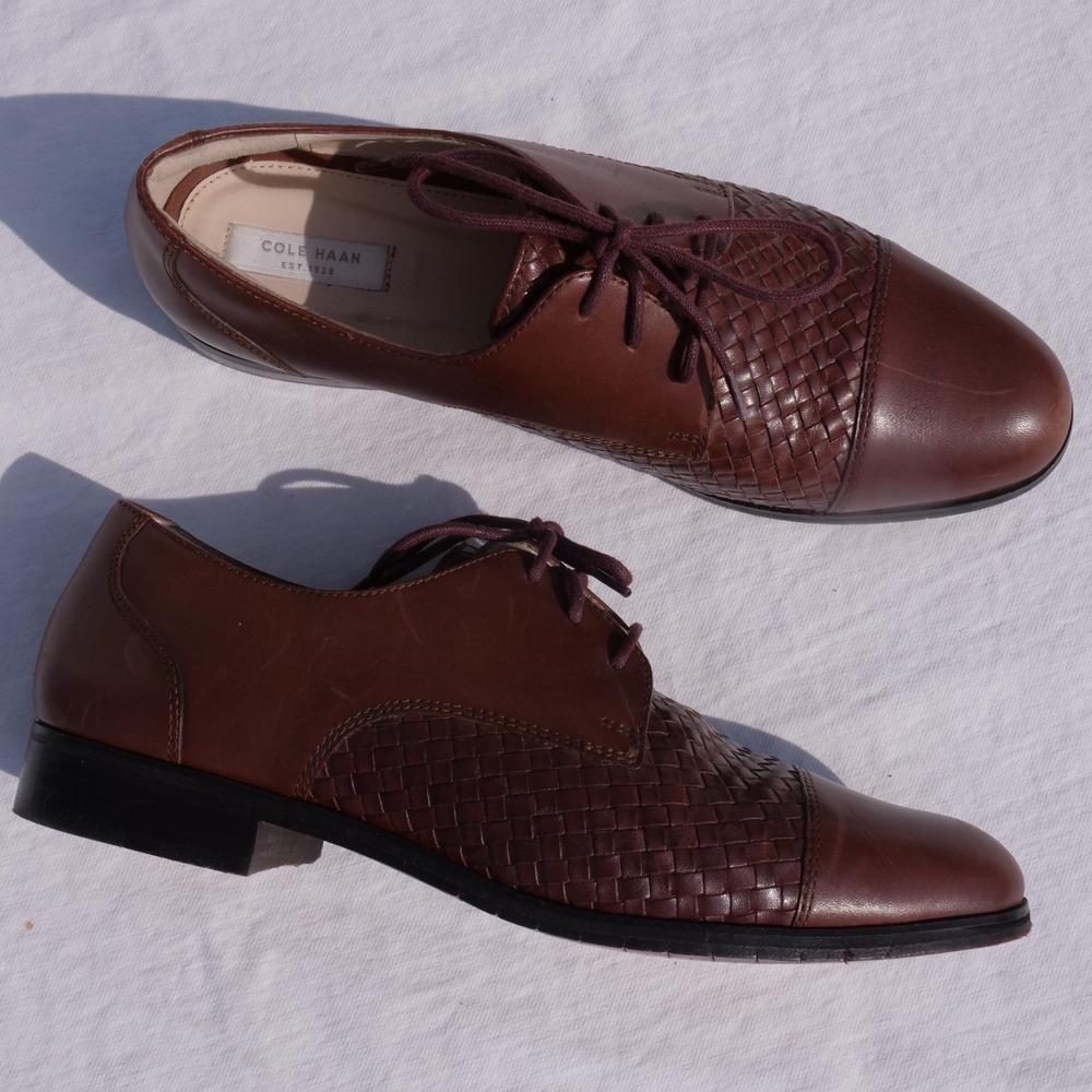 Modern Cole Haan brown leather cushion sole loafers